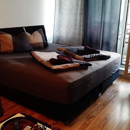 Tolle Private 2-Zimmer Wohnung Im Szene Bezirk Berlin-Friedrichshain Kültér fotó