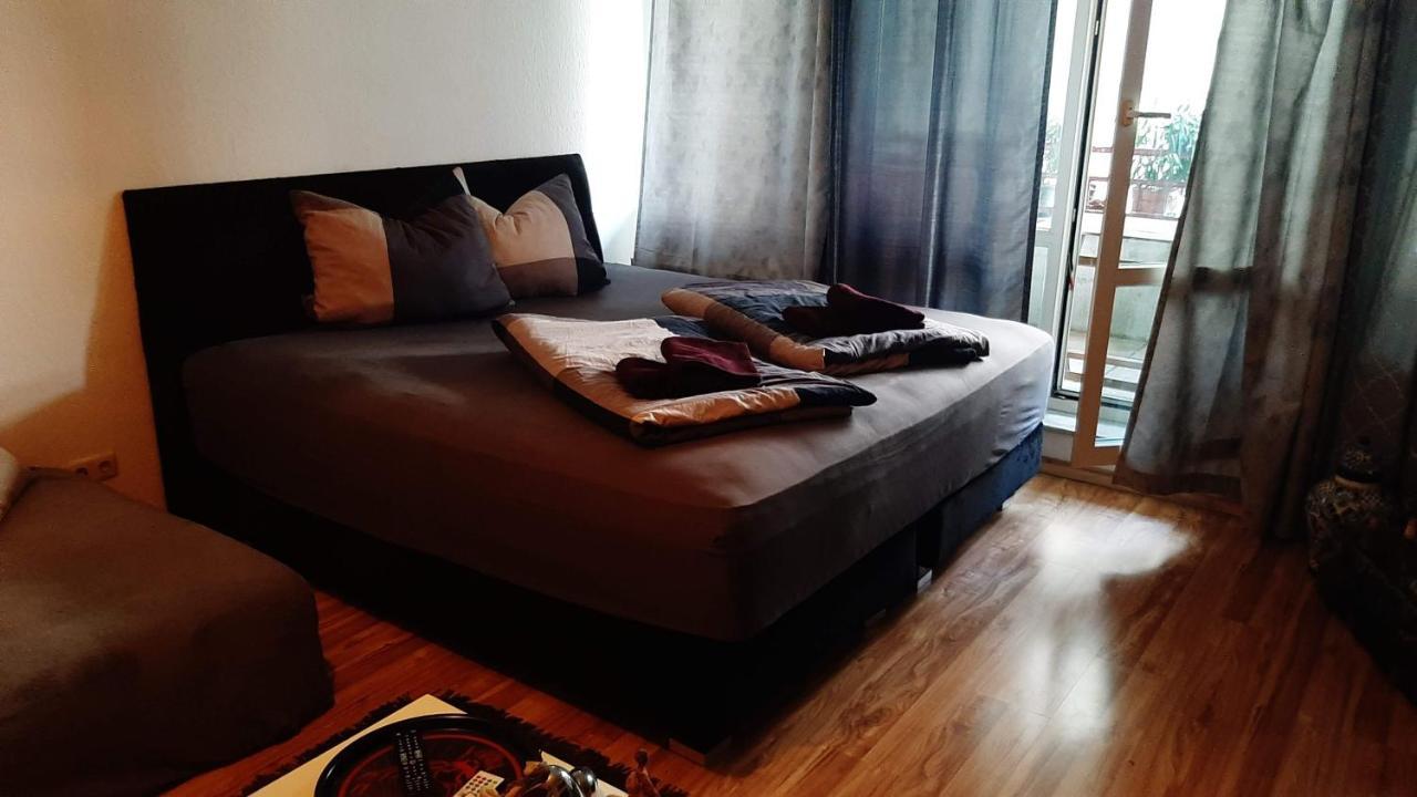 Tolle Private 2-Zimmer Wohnung Im Szene Bezirk Berlin-Friedrichshain Kültér fotó
