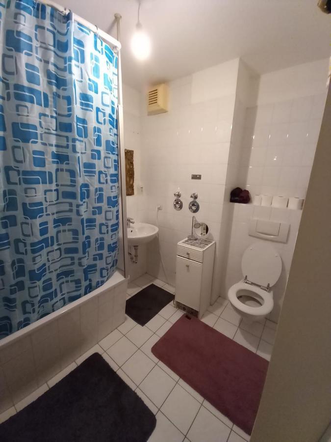 Tolle Private 2-Zimmer Wohnung Im Szene Bezirk Berlin-Friedrichshain Kültér fotó