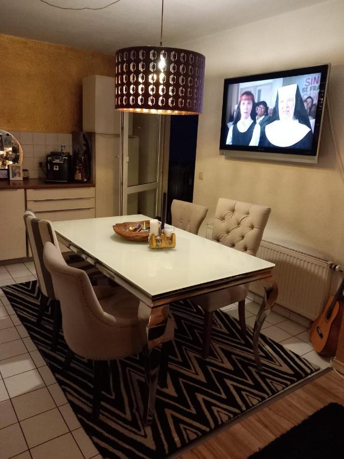 Tolle Private 2-Zimmer Wohnung Im Szene Bezirk Berlin-Friedrichshain Kültér fotó