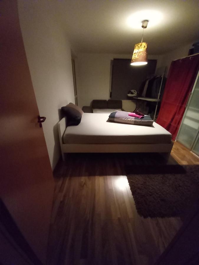 Tolle Private 2-Zimmer Wohnung Im Szene Bezirk Berlin-Friedrichshain Kültér fotó