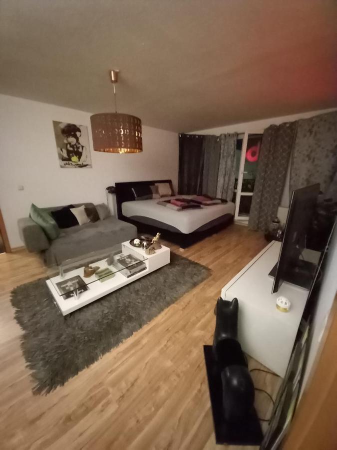 Tolle Private 2-Zimmer Wohnung Im Szene Bezirk Berlin-Friedrichshain Kültér fotó