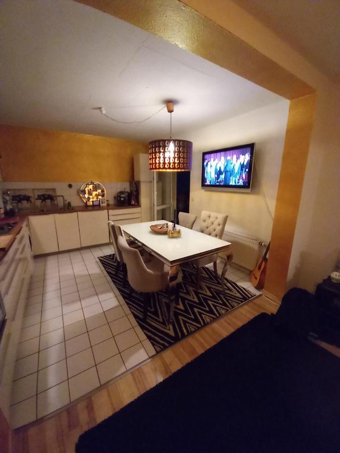Tolle Private 2-Zimmer Wohnung Im Szene Bezirk Berlin-Friedrichshain Kültér fotó